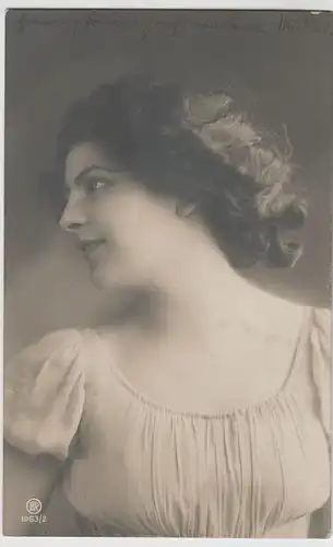 (68885) Foto AK Porträt junge Frau 1912