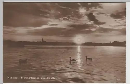 (66465) Foto AK Hamburg, Sonnenuntergang über der Alster, 1920er