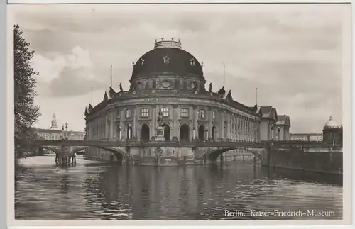 (64409) Foto AK Berlin, Kaiser-Friedrich-Museum, vor 1945