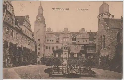 (63121) AK Merseburg, Schlosshof 1919