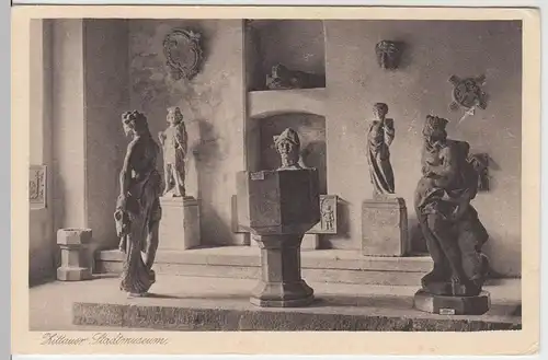 (60937) AK Zittau, Stadtmuseum, Saal m. stein. Brunnenfiguren vor 1945