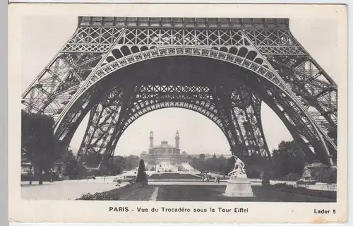 (59232) AK Paris, Vue du Trocadéro sous la Tour Eiffel, vor 1945