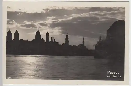 (57858) Foto AK Passau, Stadtansicht, Silhouetten, Blick von der Ilz 1928-34