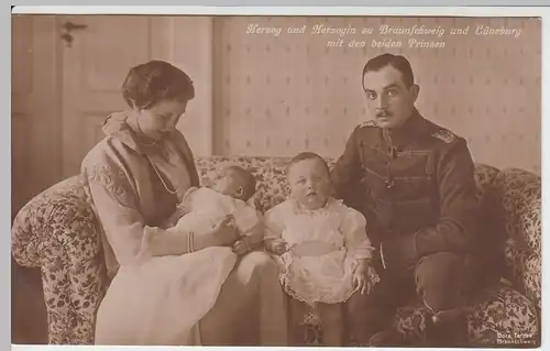 (57349) Foto AK Herzog Ernst August zu Braunschweig u. Familie, bis 1918