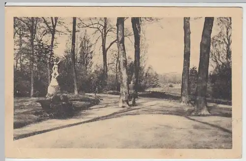 (57337) AK Douai, Stadtpark, Feldpost: Inf. Reg. 18, 1918