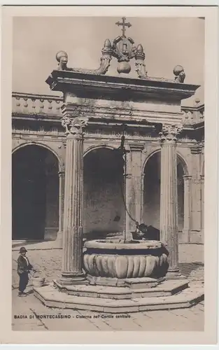 (57241) Foto AK Abtei Montecassino, Zisterne, vor 1945