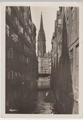 (56801) Foto AK Hamburg, Stöckelhörnfleet, Bl. a. Nicolaikirche, 1942