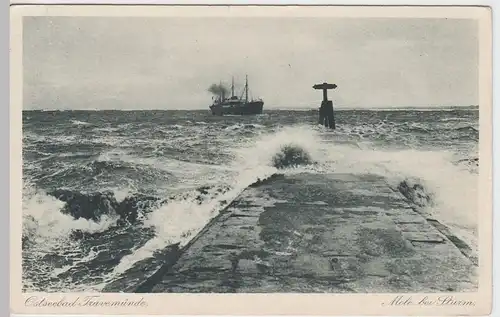 (56769) AK Ostseebad Travemünde, Mole bei Sturm, 1926