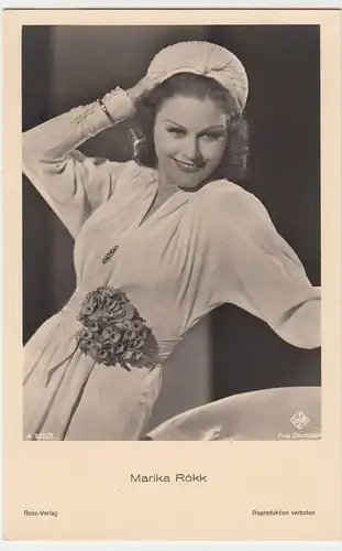 (49473) Foto AK Schauspielerin Marika Rökk, Ross Verlag, vor 1945