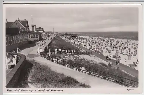 (48862) Foto AK Nordseebad Wangerooge, Strand mit Promenade, 1951