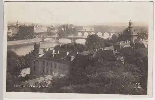 (47132) Foto AK Prag, Praha, Stadtansicht mit Moldaubrücken, vor 1945