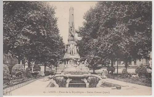 (46613) AK Lyon, Place de la République, Statue Carnot, 1932