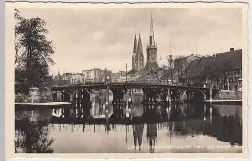 (43464) Foto AK Lübeck, Dankwartsbrücke, Petrikirche, Marienkirche