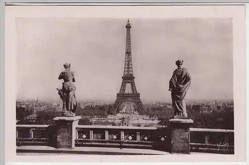 (38391) Foto AK Paris, Eiffelturm vom Trocadero aus
