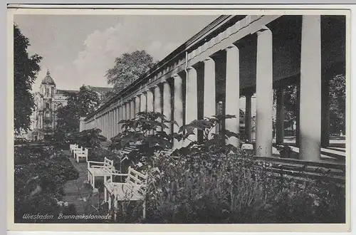 (35898) AK Wiesbaden, Brunnenkolonnade, 1937