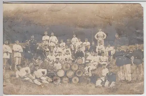 (35731) Foto AK 1.WK Soldaten in weißen Uniformen, Gruppenbild 1911