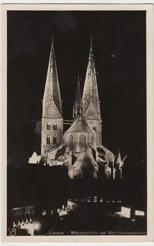 (35085) Foto AK Lübeck, Marienkirche bei Nachtbeleuchtung, vor 1945