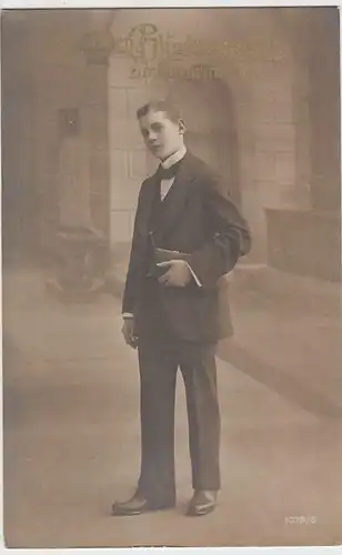 (34778) Foto AK Konfirmation, Junge, Golddruck, 1922