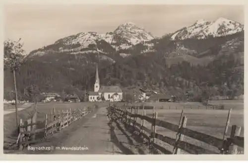 (1480) Foto AK Bayrischzell, Dorfansicht, Kirche, Wendelstein