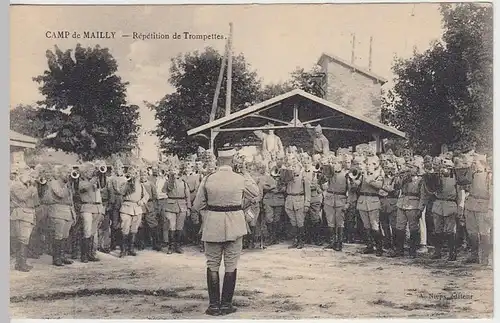 (33910) AK 1.WK, Franz. Armee, Camp de Mailly, Soldaten m. Trompeten