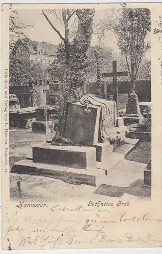 (33626) AK Hannover, geöffnetes Grab, 1901