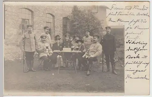 (33145) Foto AK 1.Wk Soldaten mit Familie Melcher, Feldpost 1914