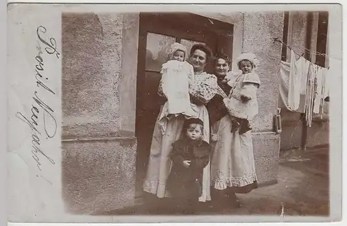 (32105) Foto AK Frauen mit Kinder, 1908