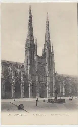 (29714) AK Bordeaux, La Cathédrale, Les Flèches 1910er