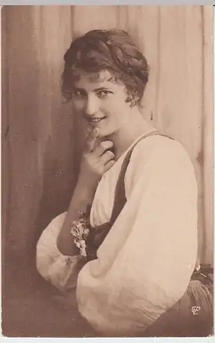 (29624) AK Porträt junge Frau 1921