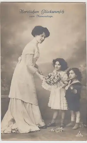 (29576) AK Glückwunsch z. namenstag, Kinder überreichen Blumen 1911