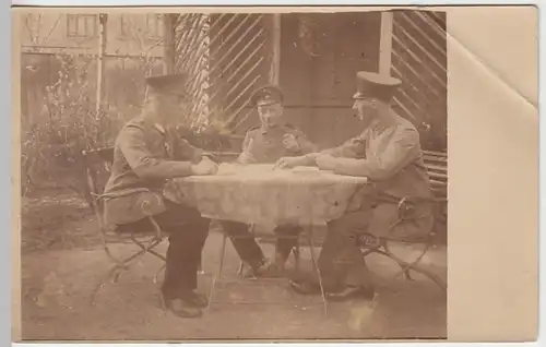(27773) Foto AK 1. WK Soldaten beim Kartenspiel, Feldpost 1917
