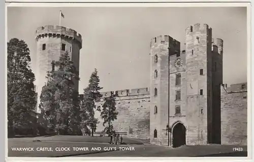 (26336) Foto AK Warwick Castle, Uhrenturm, Guy-Turm