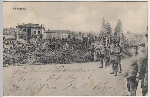 (25025) AK Militaria, Varennes-en-Argonne, zerstörter Ort, Feldp. 1915