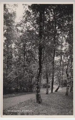 (22015) Foto AK Neumünster, Schl.-Hol., Stadtpark, vor 1945