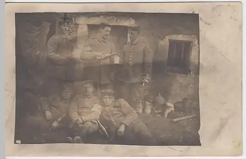 (21981) Foto AK Militaria, Vaville?, Soldaten, Karl Busch, Feldp. 1918