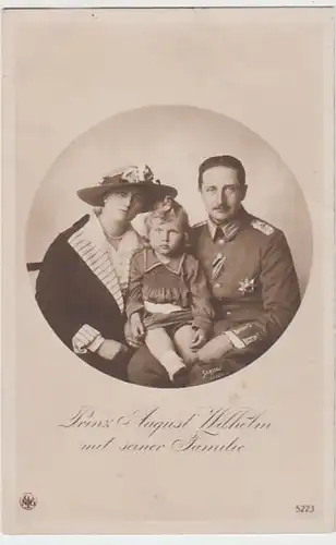 (21080) Foto AK Prinz August Wilhelm (Braunschw.) u.Familie, v. 1945