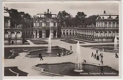 (20077) Foto AK Dresden, Zwinger, Hof, Wallpavillon 1939