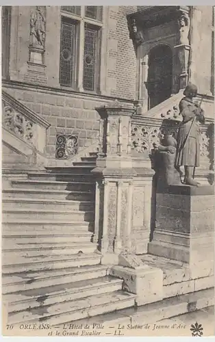 (19193) AK Orleans, Rathaus, Statue Jeanne d' Arc, vor 1945