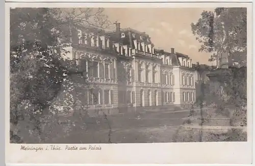 (19165) Foto AK Meiningen, Thür., Partie am Palais, vor 1945