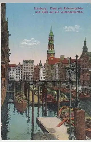 (18606) AK Hamburg, Fleet Reimersbrücke, Katharinenkirche 1930