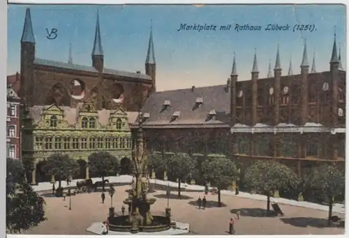 (18337) AK Lübeck, Marktplatz mit Rathaus, vor 1945