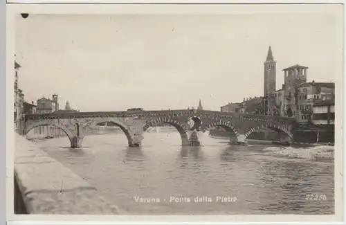 (18094) Foto Ak Verona, Pietra Brücke 1937