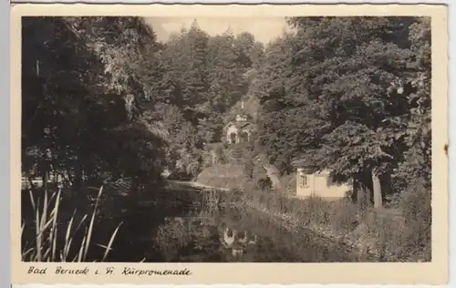 (16924) Foto AK Bad Berneck im Fichtelgebirge, Kurpromenade 1953