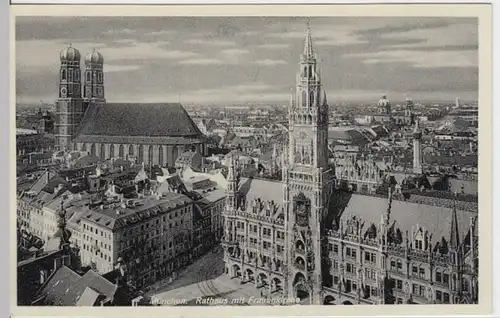 (16817) AK München, Frauenkirche, Rathaus, gel. 1933