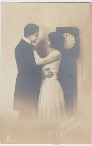 (14801) Foto AK Neujahr, Junges Paar 1917