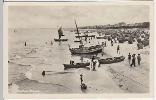 (14312) Foto AK Ahlbeck, Heringsdorf, Strand 1955