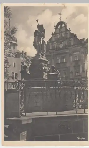 (13518) Foto AK Gotha, Brunnen 1942