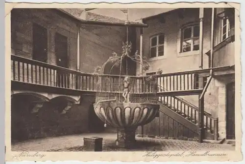 (8817) AK Nürnberg, Heilig-Geist-Spital, Hanselbrunnen, vor 1945