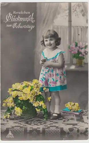 (13116) Foto AK Geburtstag, Mädchen mit Rosenkorb, vor 1945
