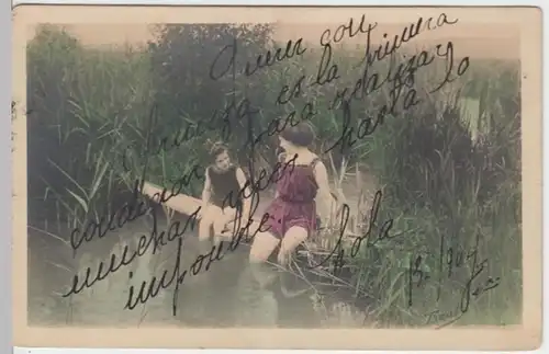 (12427) Foto AK Junge Frau und Mädchen am Bach 1904